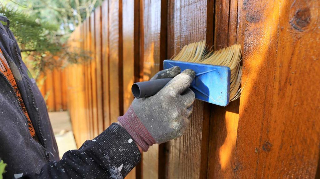 Best sprayer for on sale staining a fence